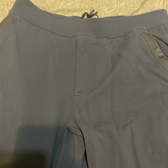 Lululemon men’s pants - Picture 2 of 7